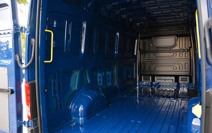 Volkswagen Crafter cena 187821 przebieg: 10, rok produkcji 2024 z Mrozy małe 92
